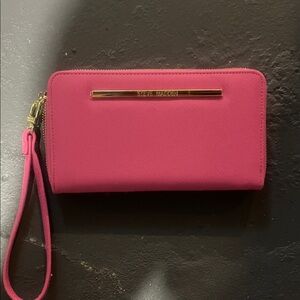 Steve Madden Fuchsia Wristlet Wallet